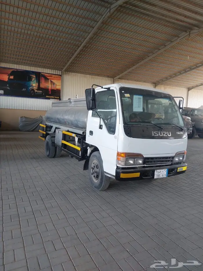 دينا ايسوزو وايت موديل 2003 7