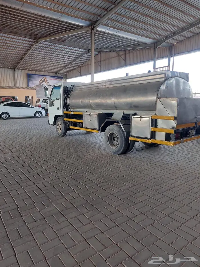 دينا ايسوزو وايت موديل 2003 5