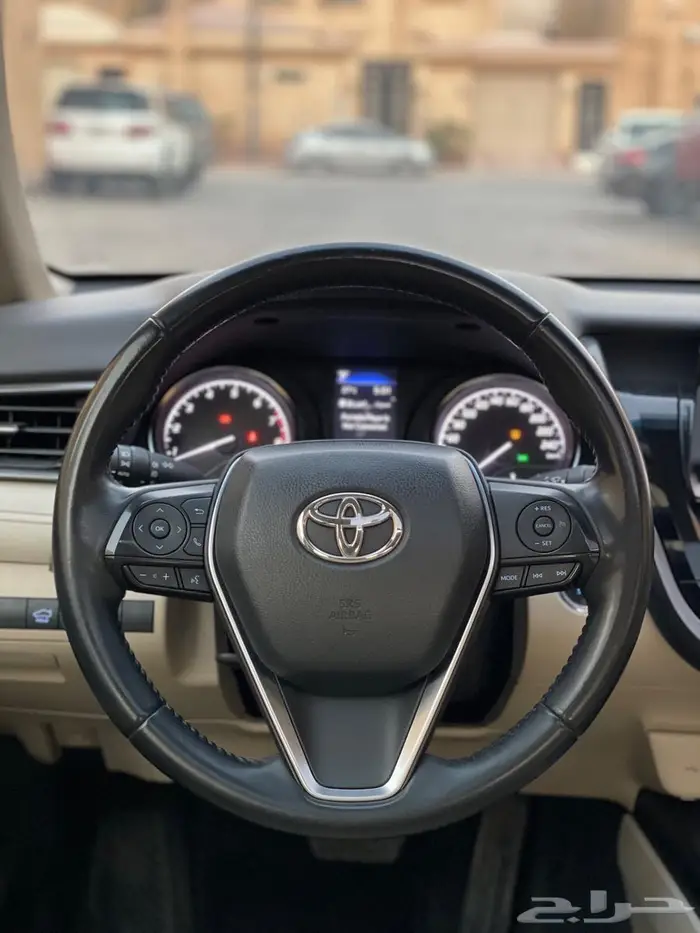 للبيع تويوتا كامري فل كامل 22