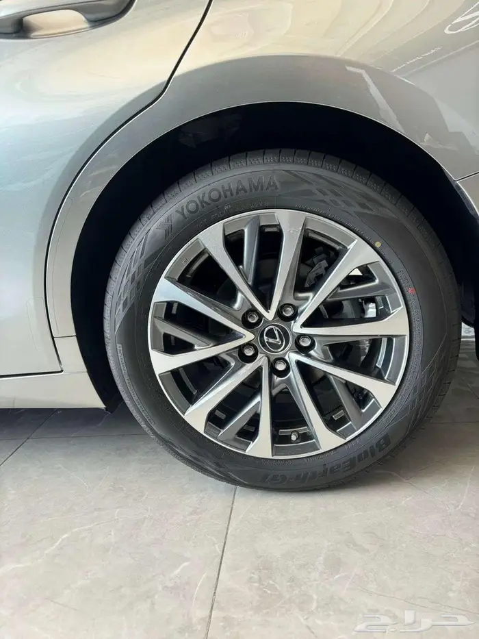 لكزس ES300 هايبرد موديل 2025 دفعتين الانماء والجزيره 0 ربح 16