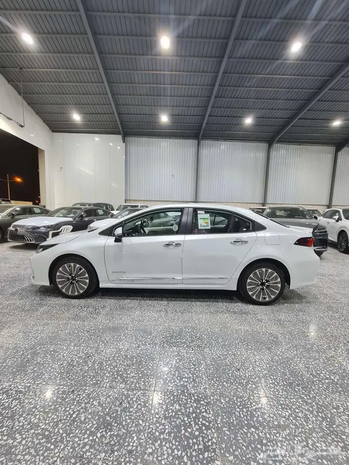 كورولا XLI فتحته سقف 2025 السعر 87975 2