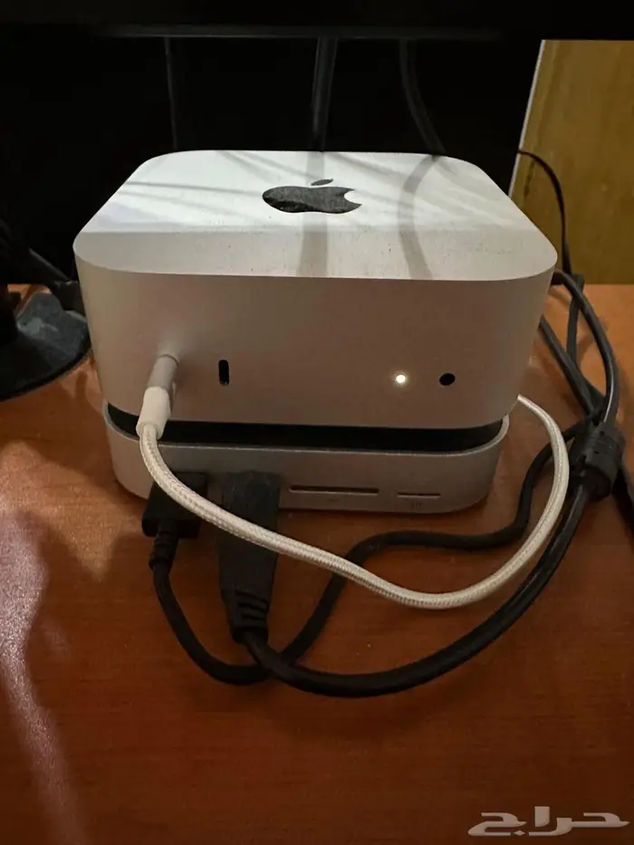Apple M4 Mac Mini with Dock Station 1