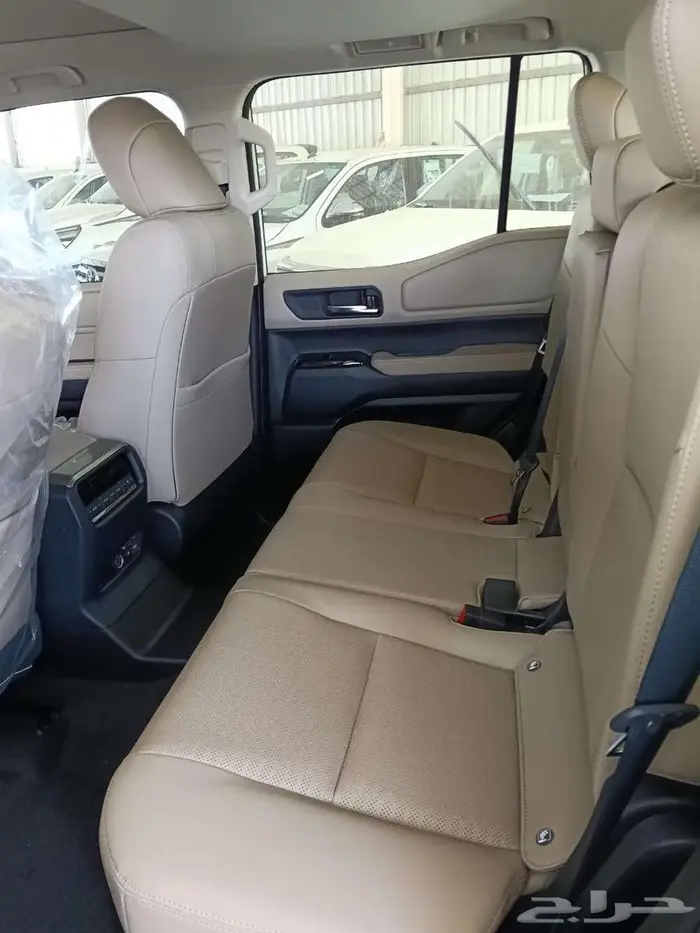 تويوتا برادوا TXL3 م 2026 بنزين ابيض - سعودي 4