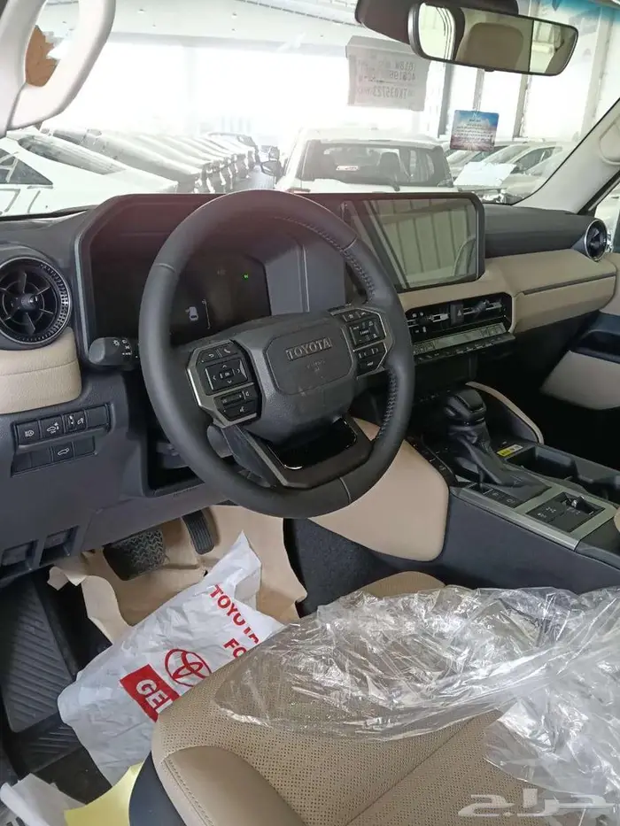 تويوتا برادوا TXL3 م 2026 بنزين ابيض - سعودي 10