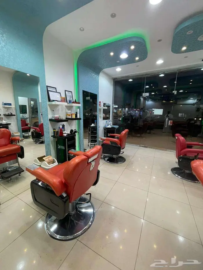 محل حلاقة للتقبيل 3