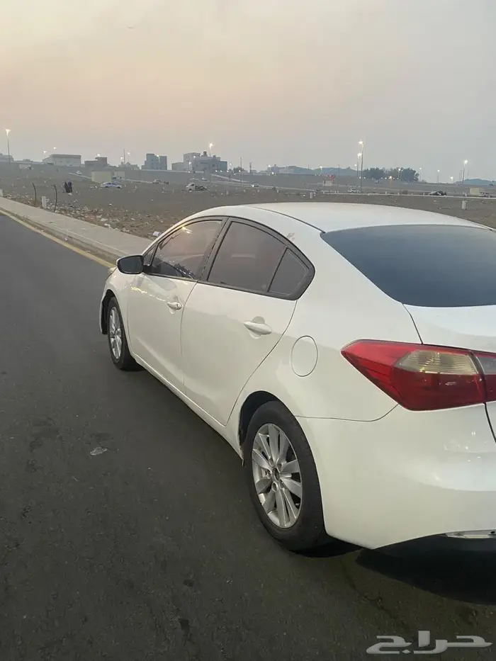 كيا سيراتو نص فل 2015 3