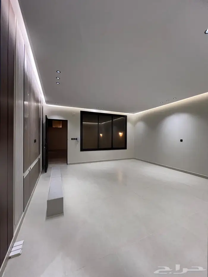 ملحق للبيع بمساحة كبيرة سطح كامل حي الصفا 540 الف 4