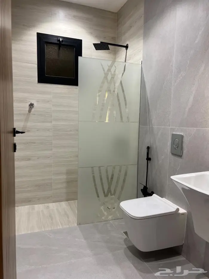 ملحق للبيع بمساحة كبيرة سطح كامل حي الصفا 540 الف 6