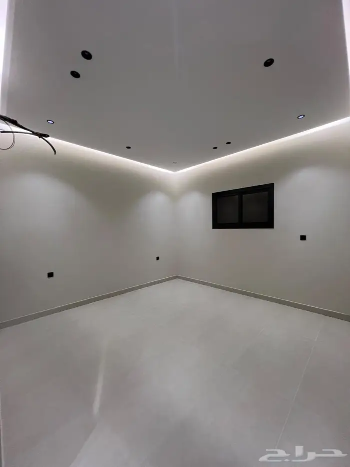 ملحق للبيع بمساحة كبيرة سطح كامل حي الصفا 540 الف 8