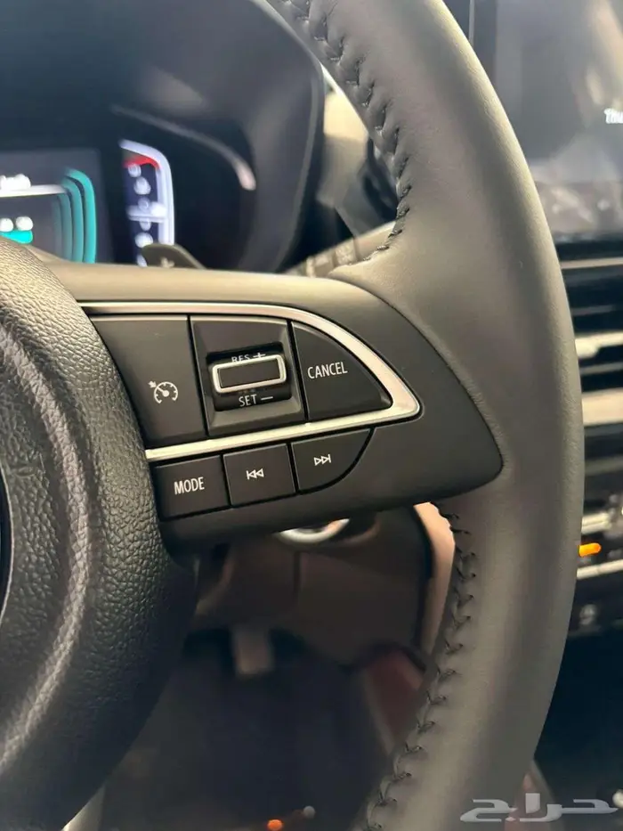 تويوتا اوربان كروزر GLX فل كامل 2026 9