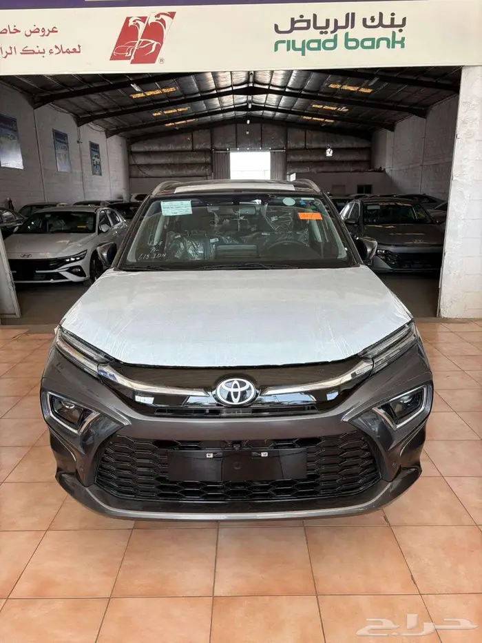 تويوتا اوربان كروزر GLX فل كامل 2026 3