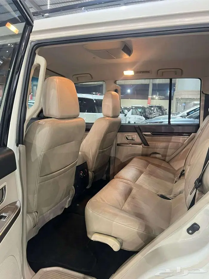 ميتسوبيشي باجيرو 2020 شبه جديد 8