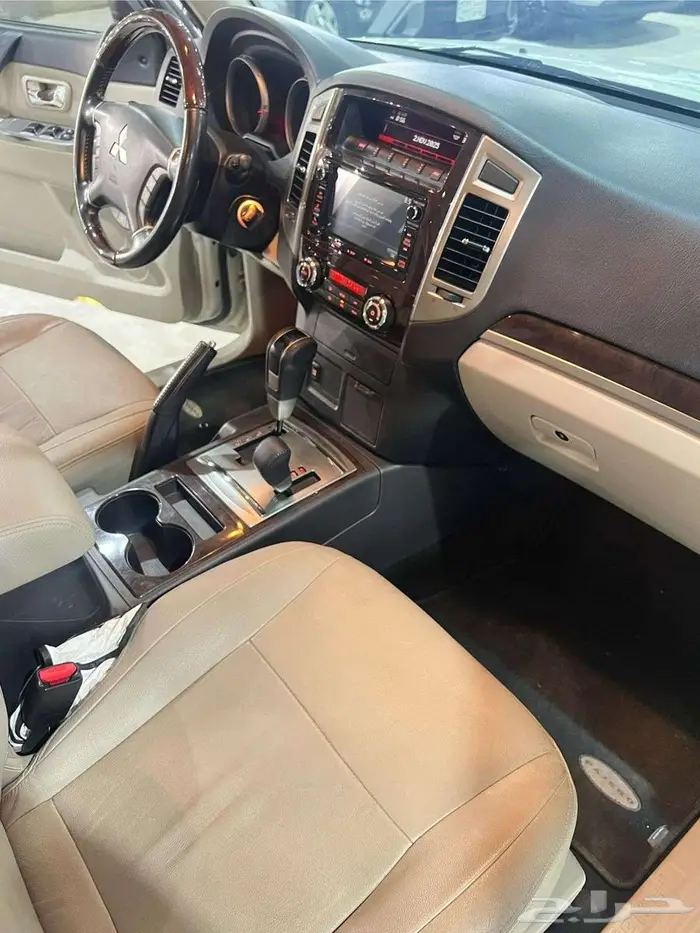 ميتسوبيشي باجيرو 2020 شبه جديد 6