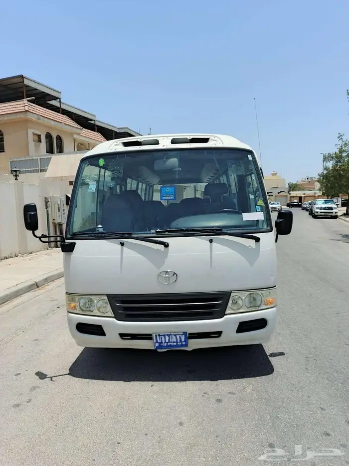 باص كوستر 30 راكب للإيجار 2