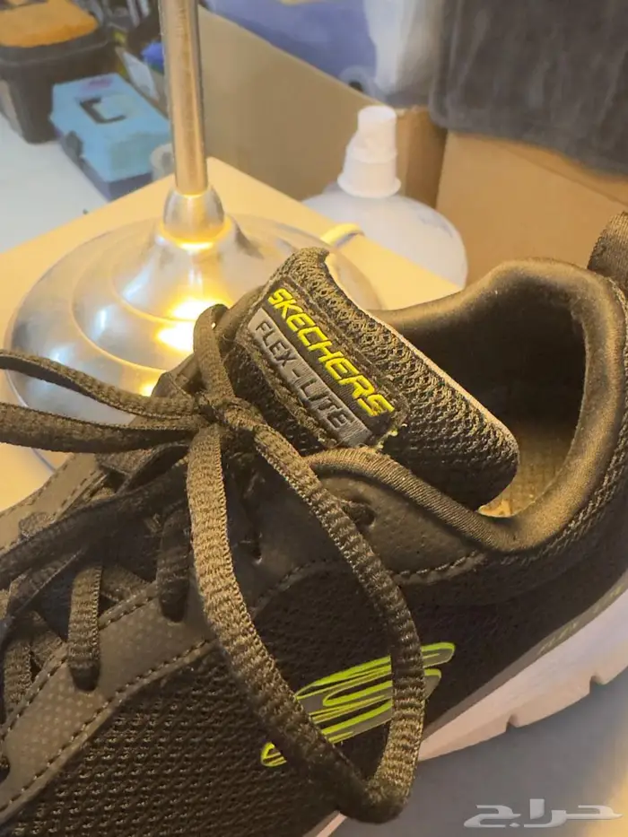 حذاء رياضي سكيتشرز مقاس 41 2