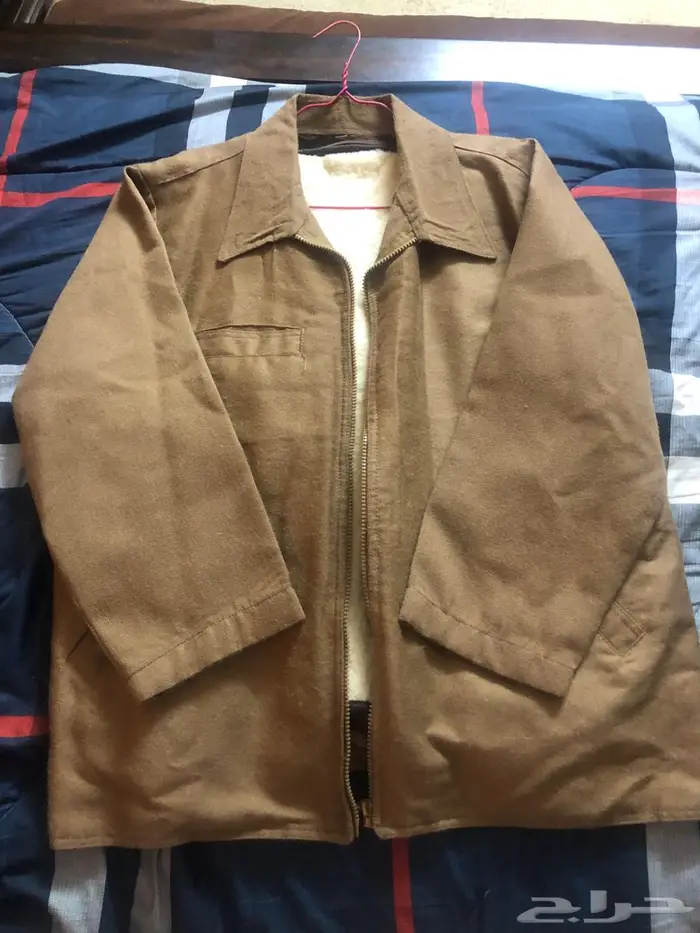 للبيع جاكيت من الخارج وبر جمل ومن الداخل غنم طفيلي 1