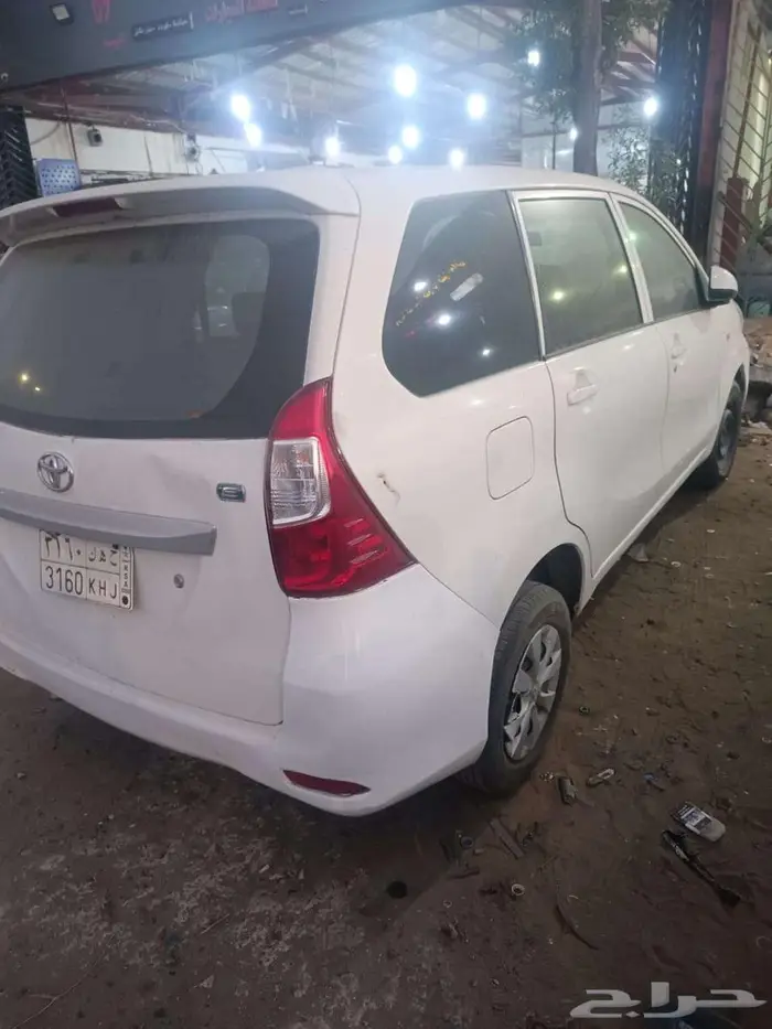 سيارة تويوتا افانزا موديل 2016 للبيع 3