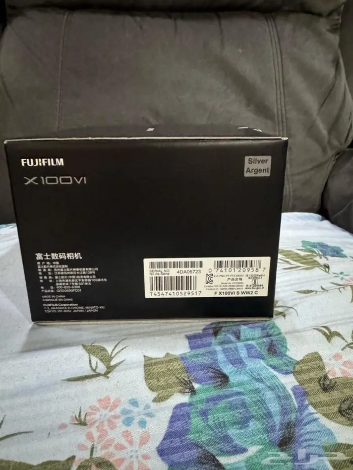 للبيع كاميرا Fujifilm X100VI silver New 3