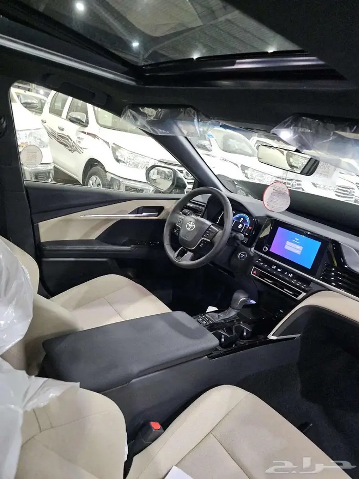 تويوتا كامري هايبرد LE هايبرد بانوراما 2025 3