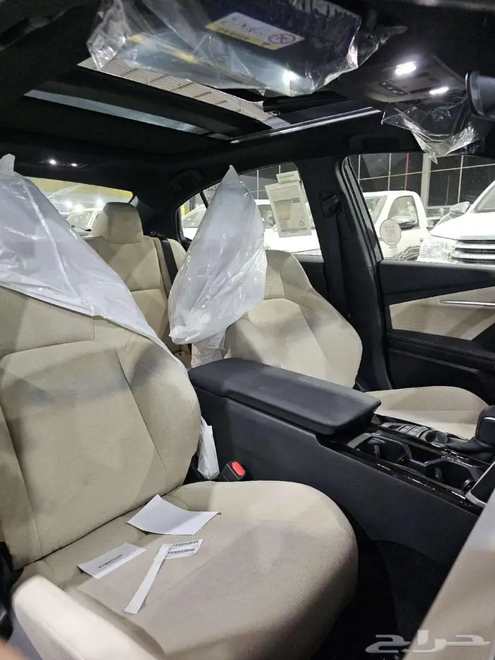 تويوتا كامري هايبرد LE هايبرد بانوراما 2025 20