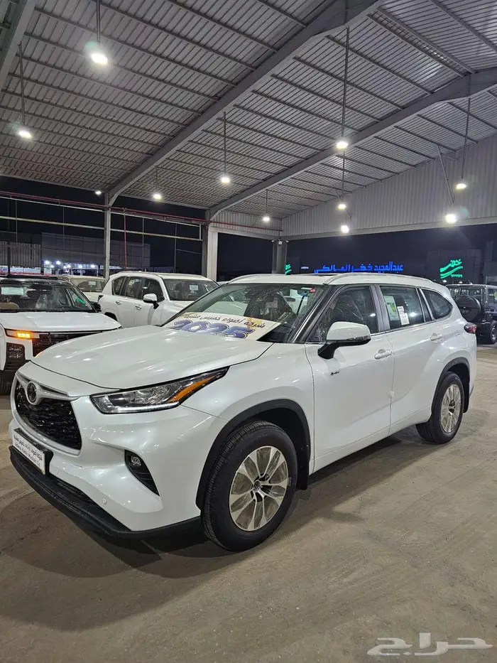 تويوتا هايلاندر GLE نص فل موديل 2025 - 3 8