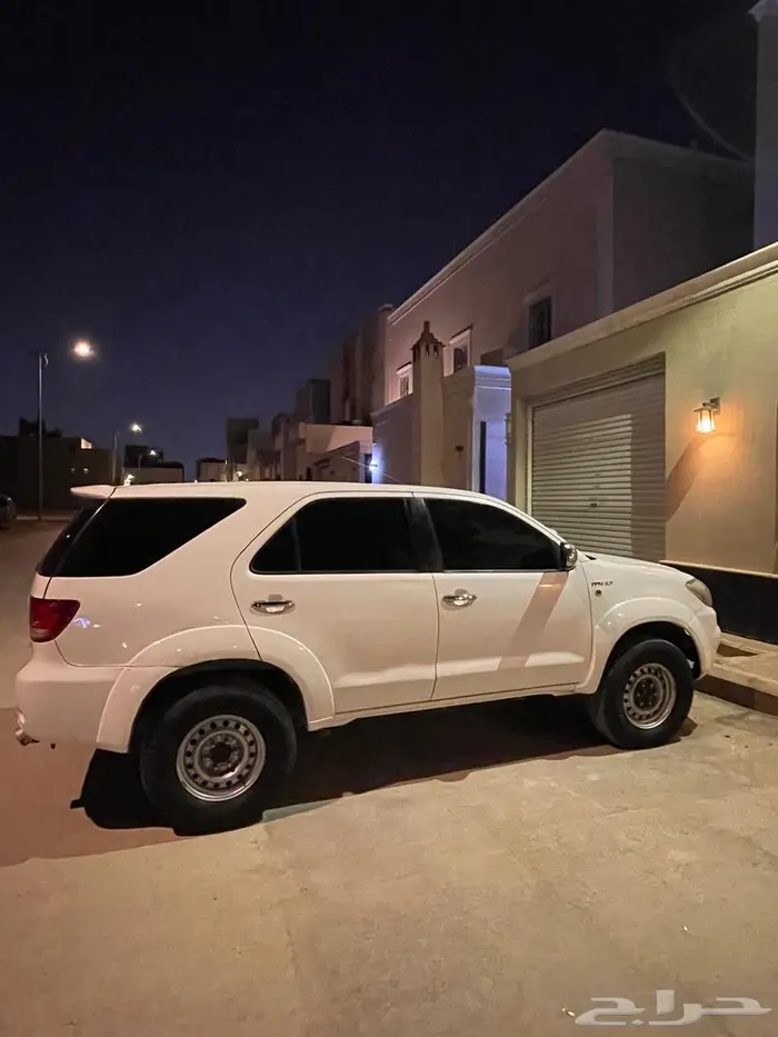 جيب فورتشنر للبيع 3