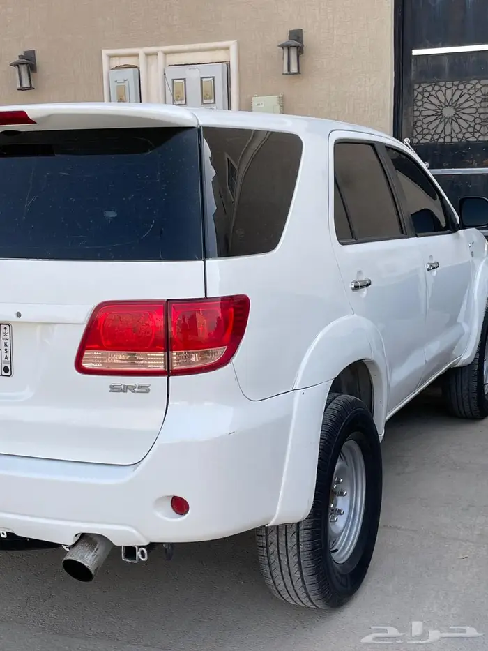 جيب فورتشنر للبيع 1