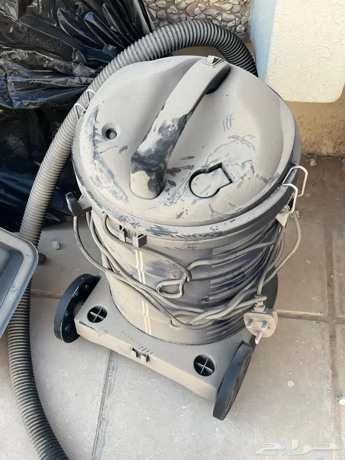 للبيع فريزر وتوجوري وطاوله وسياكل أطفال سكراب 8