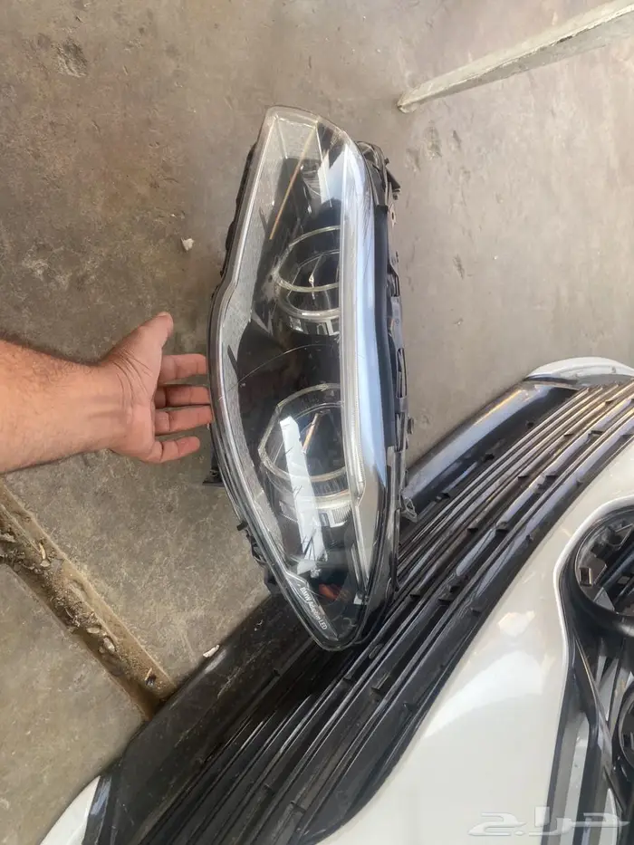 شمعه يسار بي إم دبليو F10 الفئة الخامسة LCI موديل 2014 1