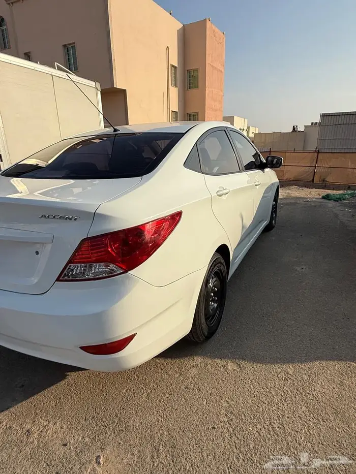 هونداي أكسنت 2013 للبيع 4