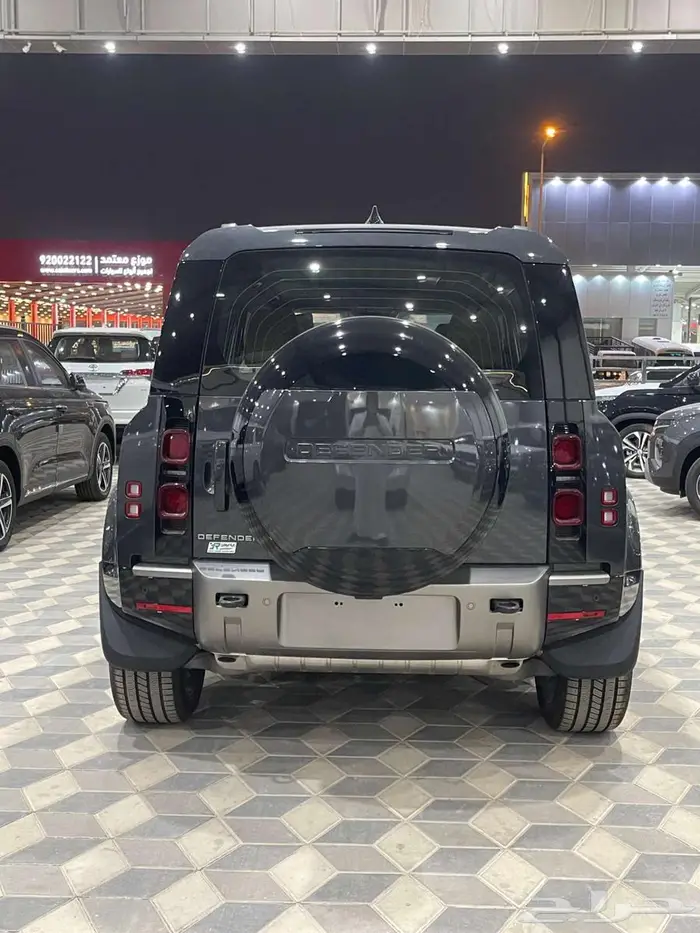 لاند روفر ديفندر I6P فل كامل 6 سلندر 2025 خليجي عرض خاص 5