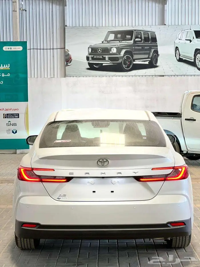 كامري LE بانوراما أبيض بنزين وهايبرد 2025 جميع الالوان 5