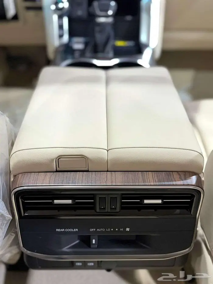 لاندكروزر جي اكس ار L5 خليجي بنزين رادار 2025 14