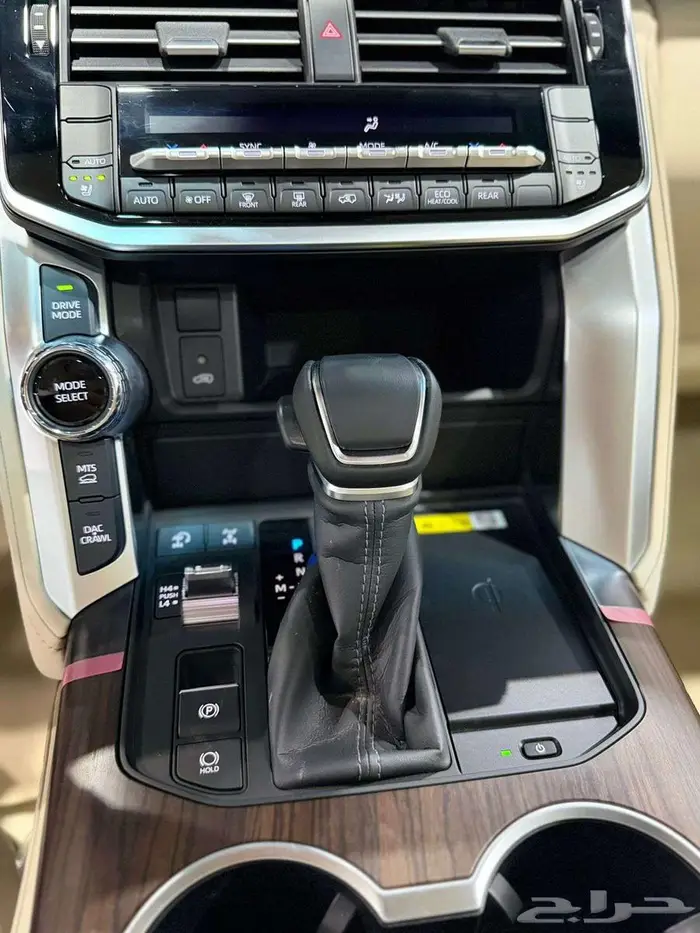 لاندكروزر جي اكس ار L5 خليجي بنزين رادار 2025 10