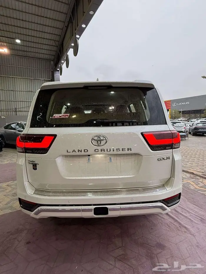 تويوتا لاندكروزر GXR4 بنزين 2025 اقل سعر اقصاد او كاش 4