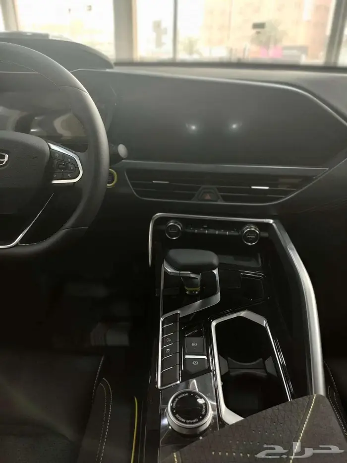 جيلي توجيلا 2025 5