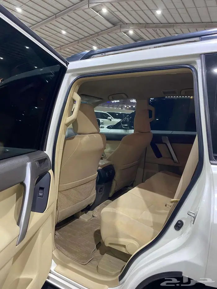 تويوتا برادو موديل 2015 عداد 178 الف كم 11