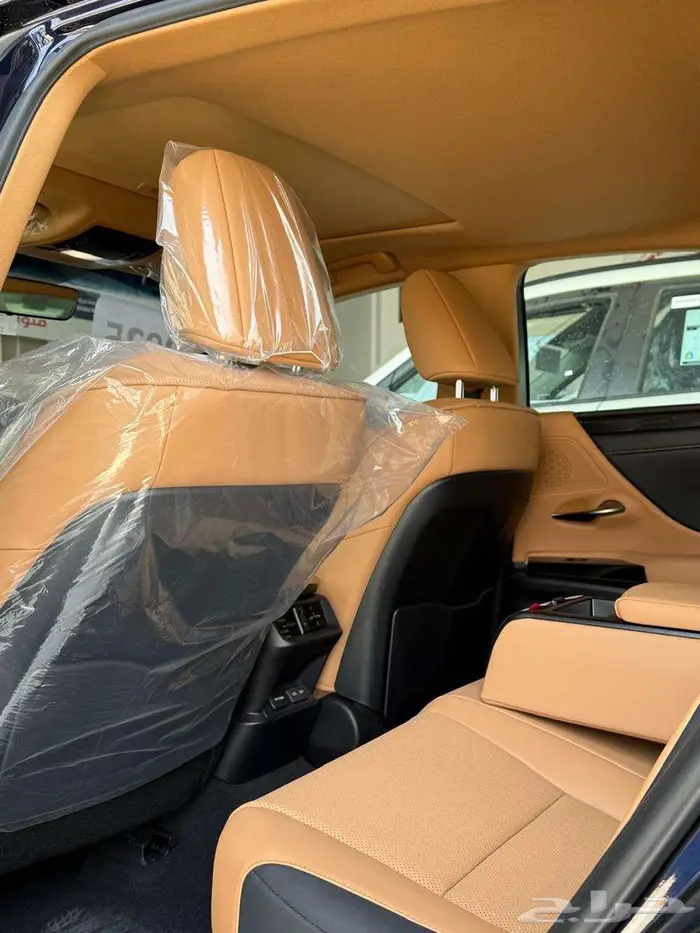 لكزس ES250 استاندر 2025 3