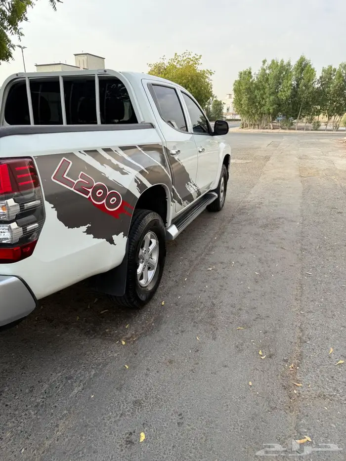 ميتسوبيشي ونيت l200 دبل ديزل نظيف جدا 5