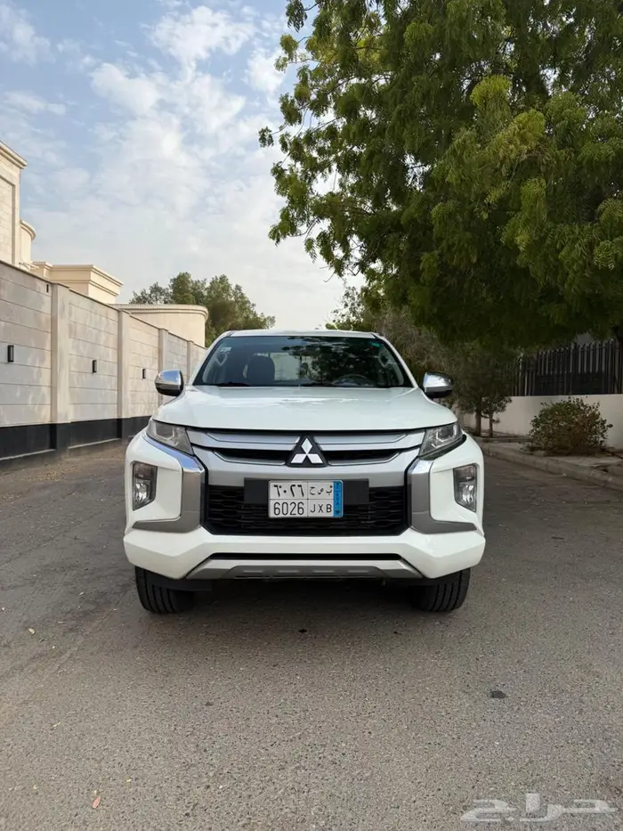 ميتسوبيشي ونيت l200 دبل ديزل نظيف جدا 0
