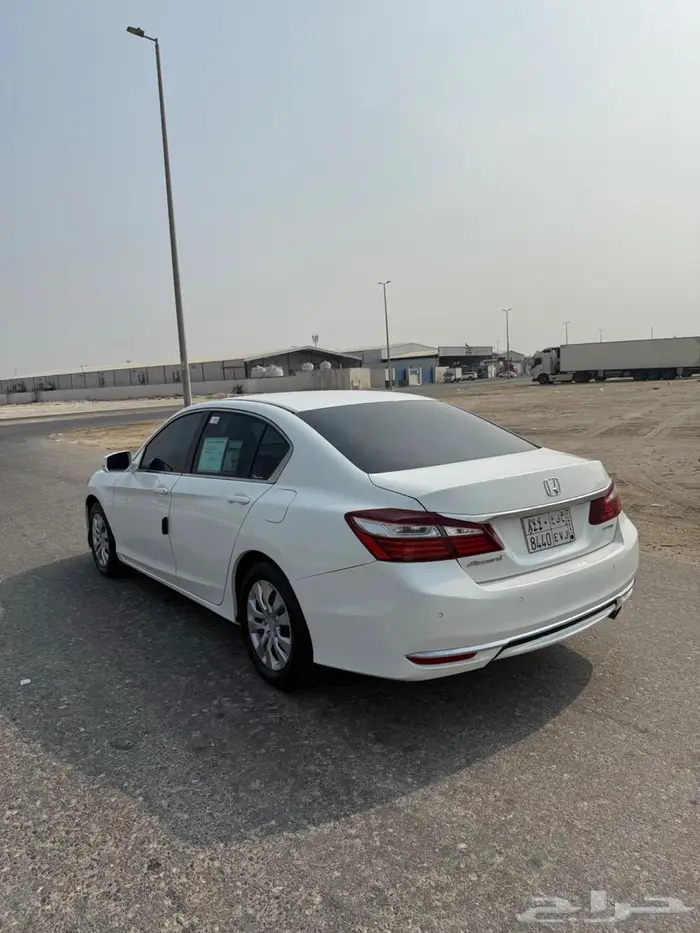 للبيع هوندا اكورد موديل 2017 6