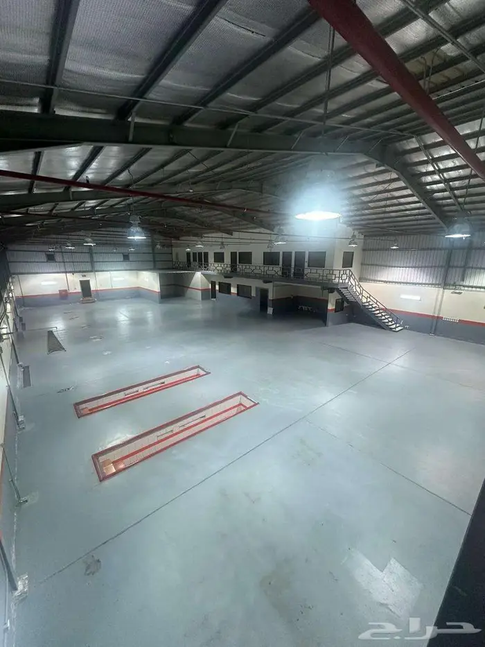 معرض للبيع مناسب لوكالات السيارات 1