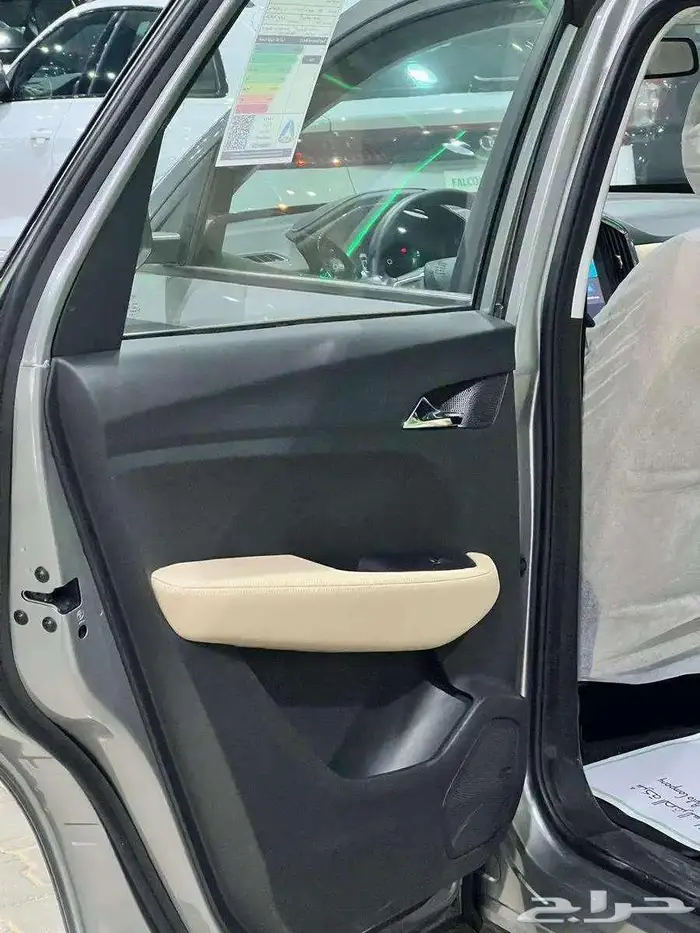 شفروليه كابتيفا فل كامل لون اسود موديل 2025 15