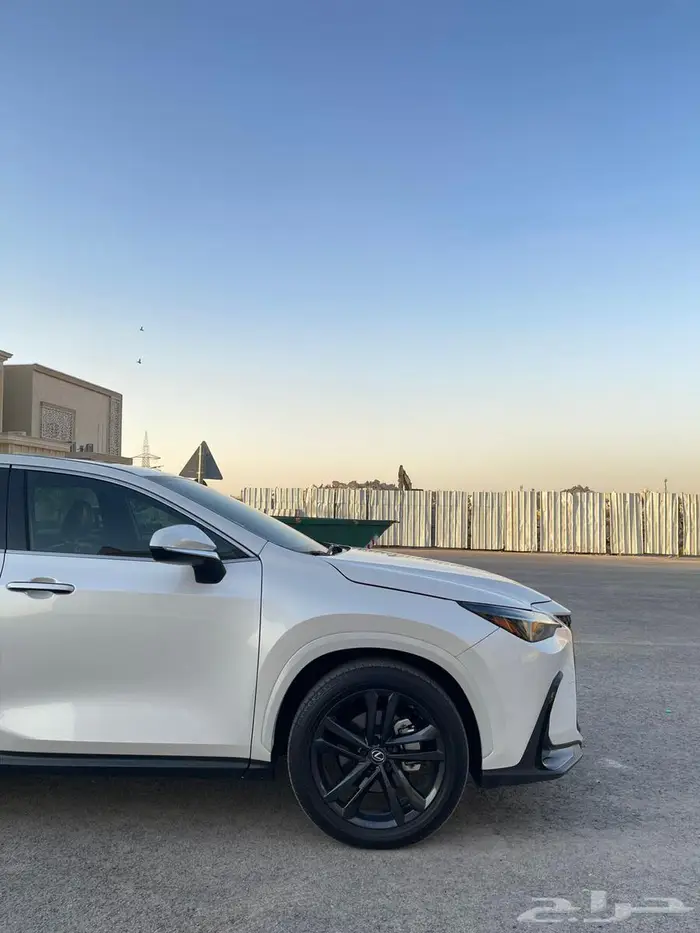 للبيع لكزس NX350h - 2024 مخزن 40