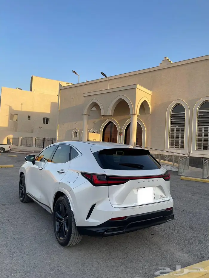 للبيع لكزس NX350h - 2024 مخزن 28