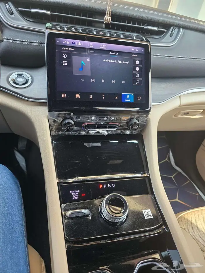 جيب جراند شيروكي موديل  2023 7