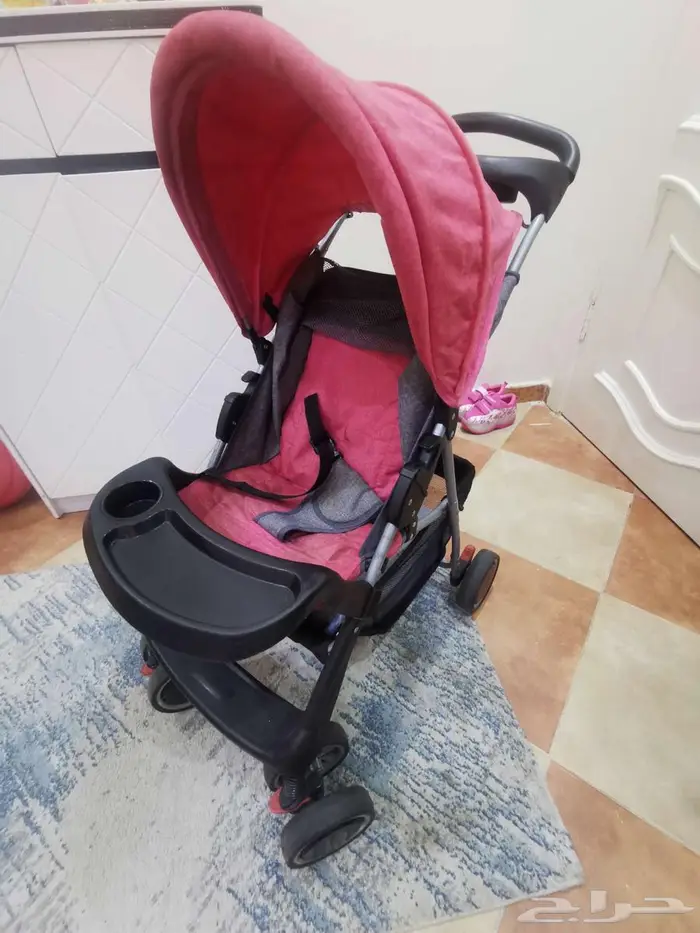 عربية اطفال و مشاية اللي محتاجها ياخدها 1