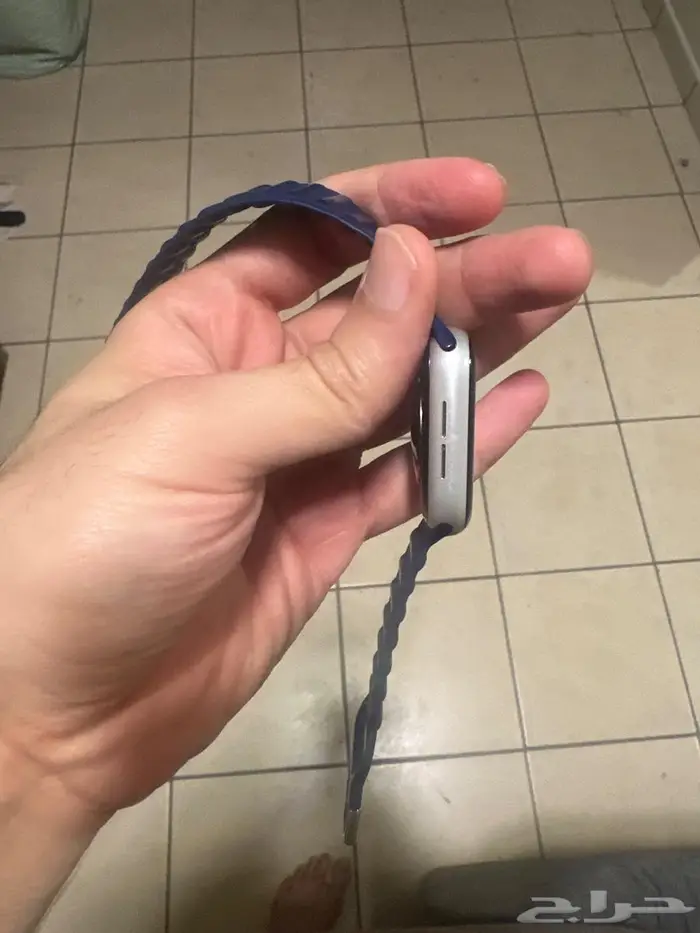 ساعة أبل الإصدار الثامن نظيمة بدون خدوش بسعر 750 ريال 1