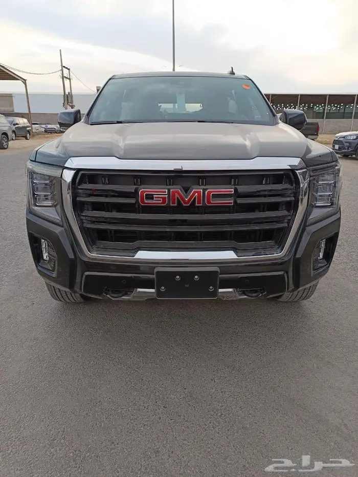 جي ام سي يوكن XL طويل 2024 اسود سعودي 5