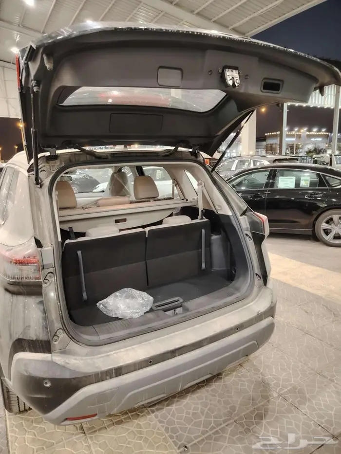 نيسان اكس تريل7 راكب دبل 2025 اسود X -TRAIL 6
